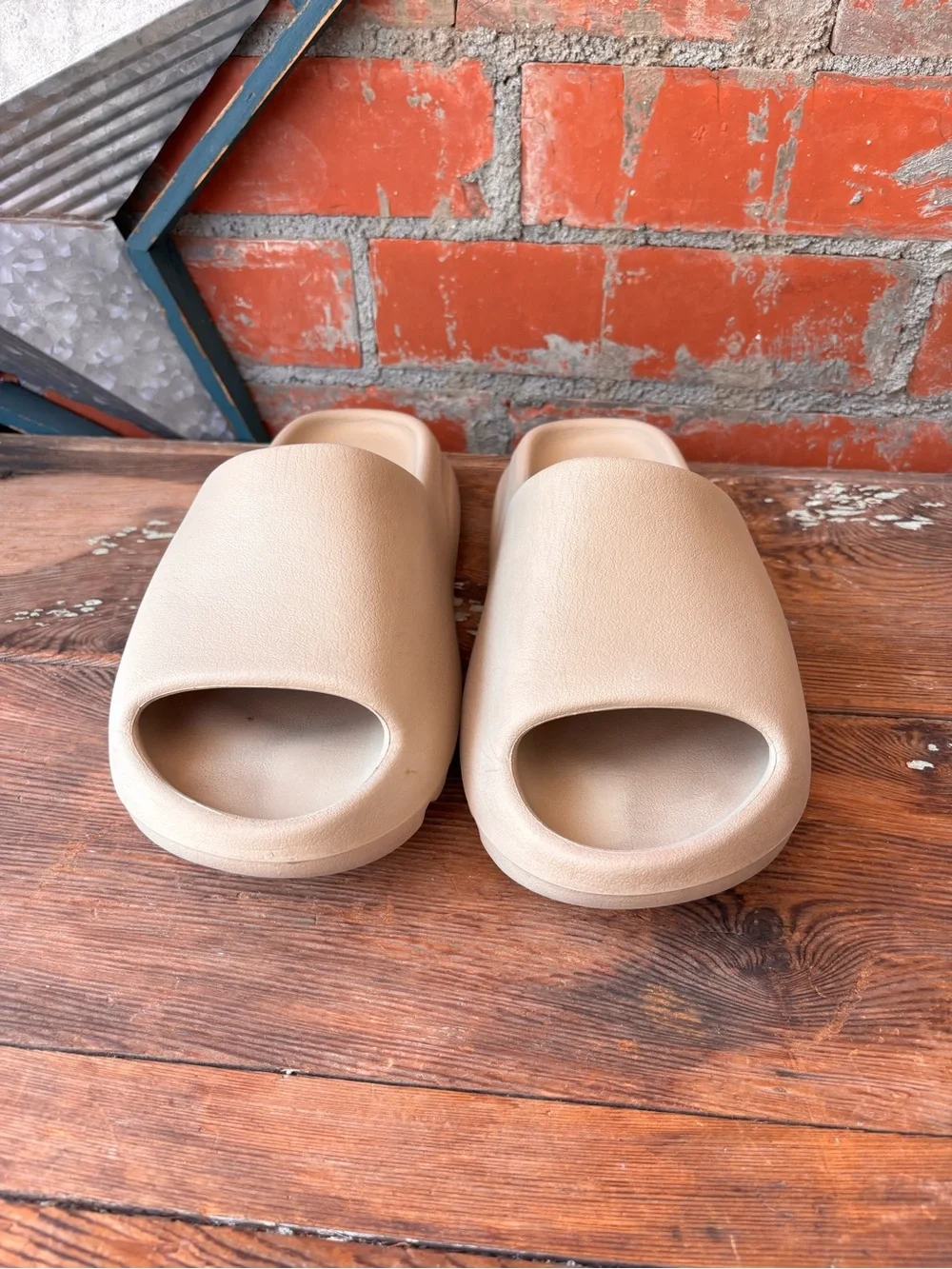 Adidas Yeezy Slide Beige Men’s Size 12 Original Comfort Foam Sandals Slip-On